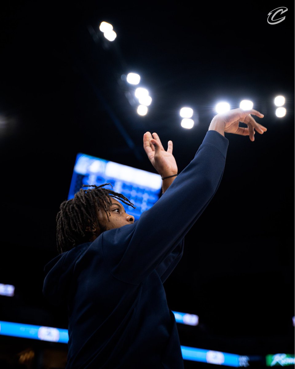 cavs's tweet photo. Letโs get it! #LetEmKnow
๐บ #CavsWolves on @BallySportsCLE https://t.co/5Xxij3KOVV