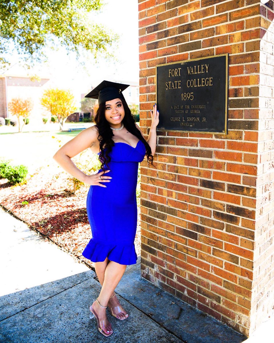 dajahlatrise's tweet photo. Never underestimate a woman with a prayer and a plan ✨

It’s crazy my eyes are already watering this feels so surreal to me. I worked so so so hard for this degree and tomorrow is the day!! 

Tomorrow I will be a FVSU Alumna 👩🏽‍🎓 🍾

#FVSUGrad #hbcugrad #fvsu https://t.co/2I6L1reS7Y