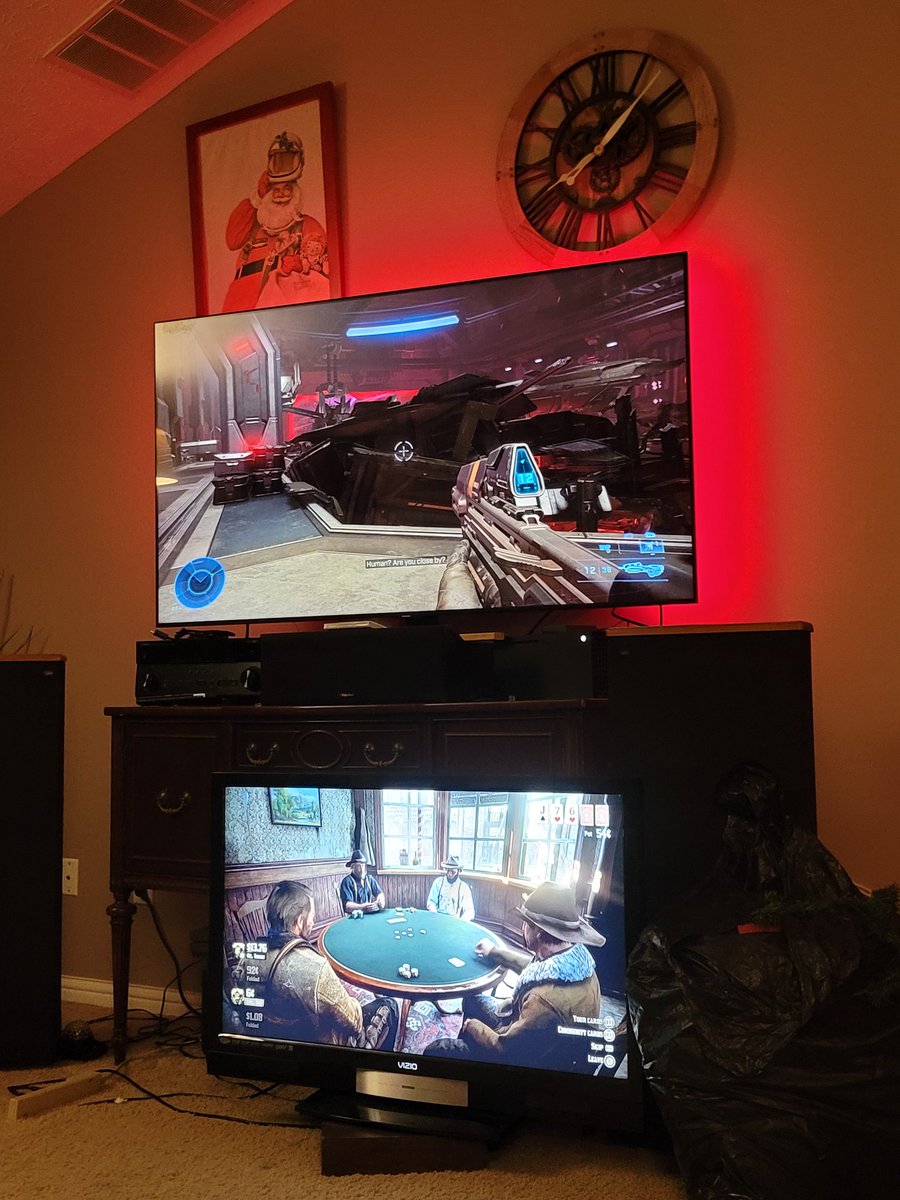 mikesong's tweet image. This is how we roll on a Friday night. Me playing halo @CoolPoodle playing red dead 2 #wearedorks