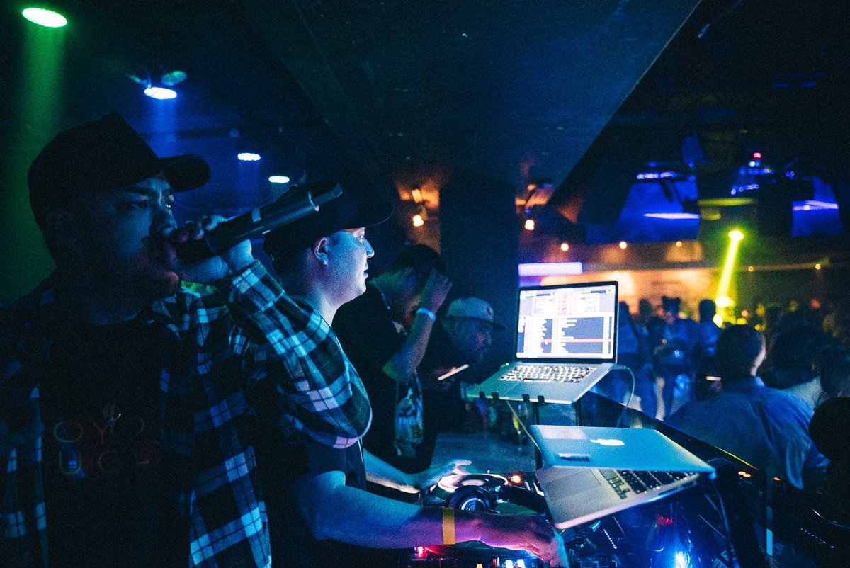 MicahBanks's tweet photo. Can’t wait to hype you up saying “fck it up sis” tomorrow night. 🥲 @thedistricthi #PowerSaturdays https://t.co/5ArXpyyTSU