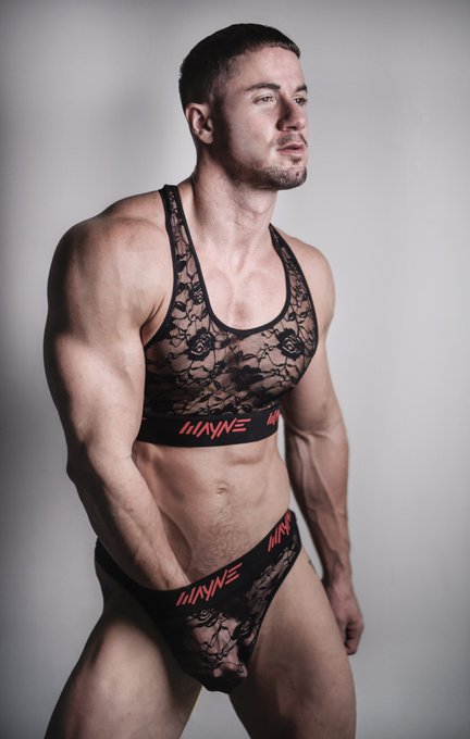 1 pic. Body and Lace ?
@Wayneunderwear https://t.co/WeTAhtE9Xl