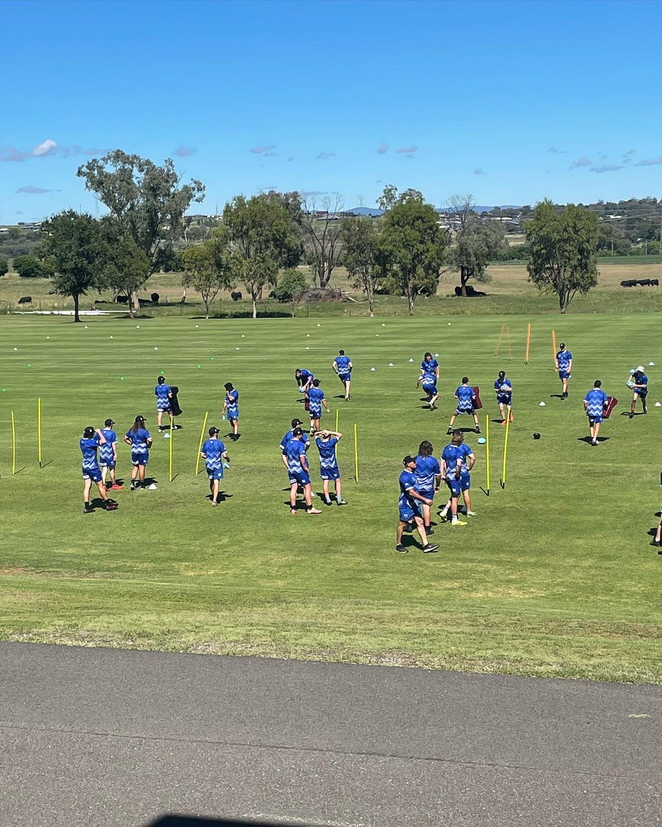 Group4rugbyleag's tweet photo. Full squad session today.Tough session under Pathways manager Peter Stevens,coaches Daryl Rando,Ethan Sherlock,Brett Jarrett &amp; Cody Tickle with the Boss himself Scott Bone on the video.Great to see the efforts from the players in the heat.@GNTigersCRL @NRL_Bulldogs @PhilGould15 https://t.co/dpPO8TTEeQ