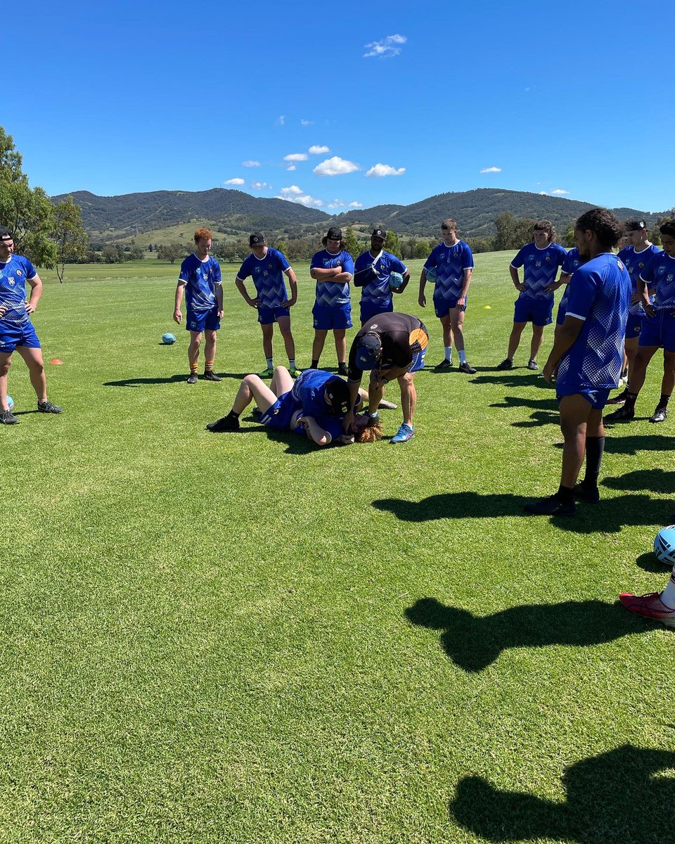 Group4rugbyleag's tweet photo. Full squad session today.Tough session under Pathways manager Peter Stevens,coaches Daryl Rando,Ethan Sherlock,Brett Jarrett &amp; Cody Tickle with the Boss himself Scott Bone on the video.Great to see the efforts from the players in the heat.@GNTigersCRL @NRL_Bulldogs @PhilGould15 https://t.co/dpPO8TTEeQ