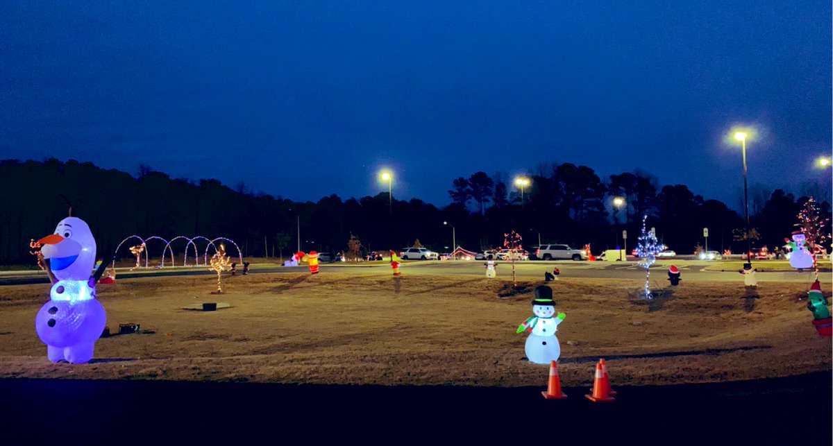 It was a great night for CGE’s 2nd Annual Holiday Drive-By! #theheartofccs <a href="/ChathamGroveES/">Chatham Grove Elementary School</a>