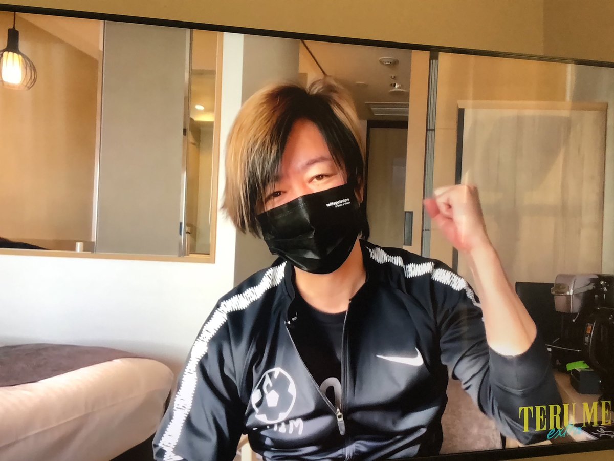 GYTB15's tweet photo. TERU ME Extra #80 再度観ました♥
これテレビでも観られることを今日知り、大画面で堪能しました!!
でも、何度聴いてもTERUさんeighteenって言ってるように聴こえるのは私だけ？
続編も楽しみ...♪*ﾟ
こんなルーティン動画のYTさん版があったらいいなぁ♥️絶対ないと思うけど…
#TERUMEEXTRA
#GLAY https://t.co/pKNmRq74Ce