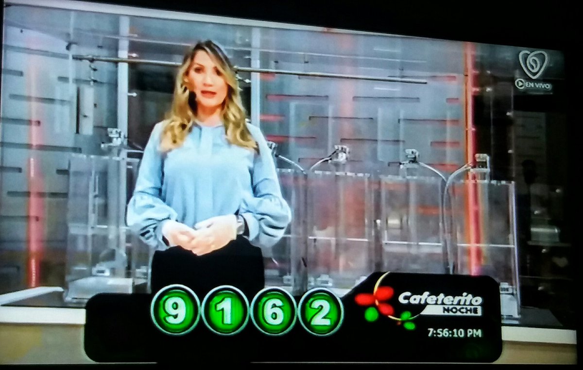 chyapd's tweet photo. Hermosa @Gladysbuitrago Estoy juiciosa viendo 📺 #Sorteo #Cafeterito 🤭.. Te mereces un súper #FF por ser la mejor presentadora del mundo mundial 🤗.. Saludos 😄 https://t.co/u6WhklauXl