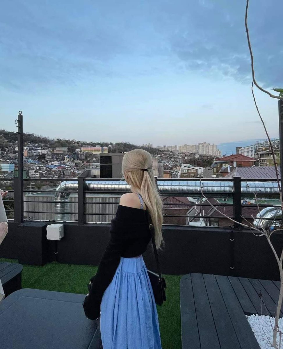 YnNguyn19900514's tweet photo. I vote #MAMAVOTE #rosé https://t.co/UozohzeUAR
