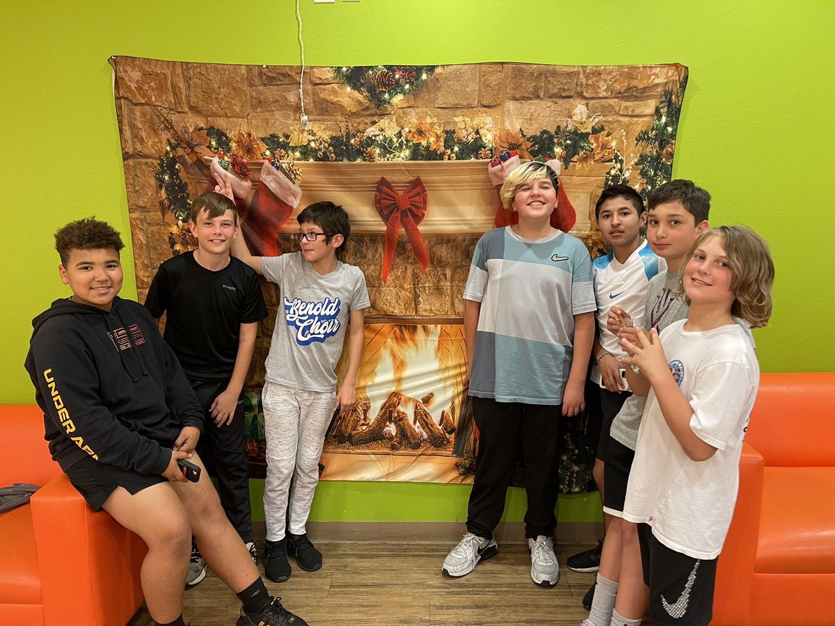 benoldchoir's tweet photo. Night out at Orange Leaf. Da boys just chillin’ on a Friday night! Have a great weekend! https://t.co/NJEVE9XNXm