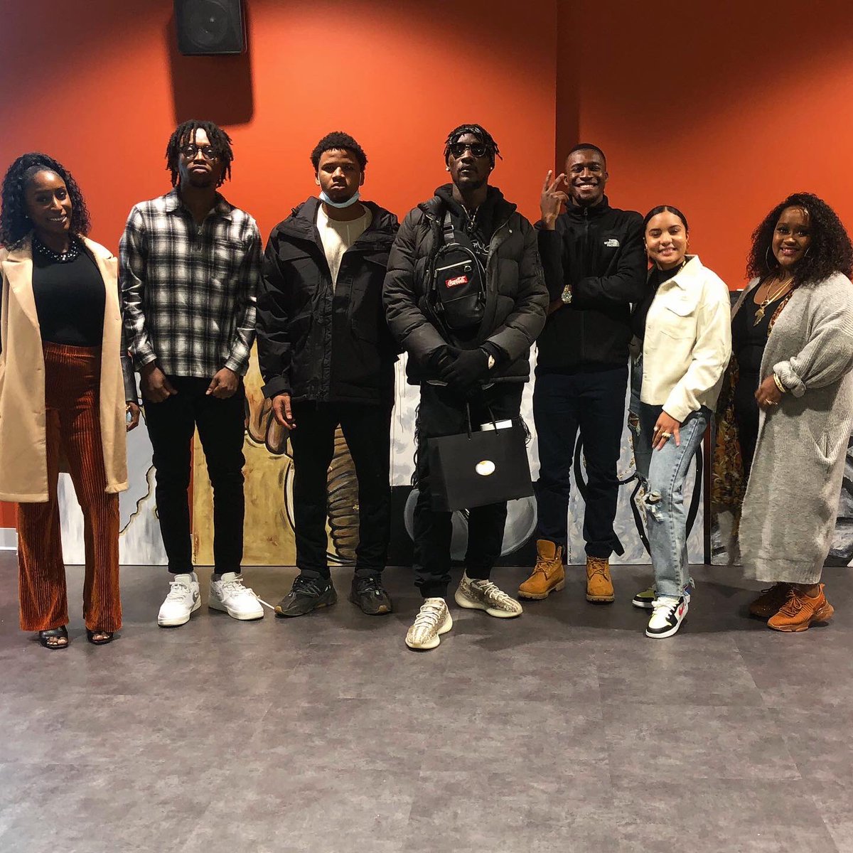 Nyuanru's tweet photo. #NAACP Providence College Presents: The second annual Powerhouse Art Showcase ‘21 🎉 Full of talented artists, filled with love and definitely for the culture! Thank y’all for having me 🙏🏿❤️ let’s continue to push the culture forward! 💯🌍 https://t.co/ogP3LDXkKS