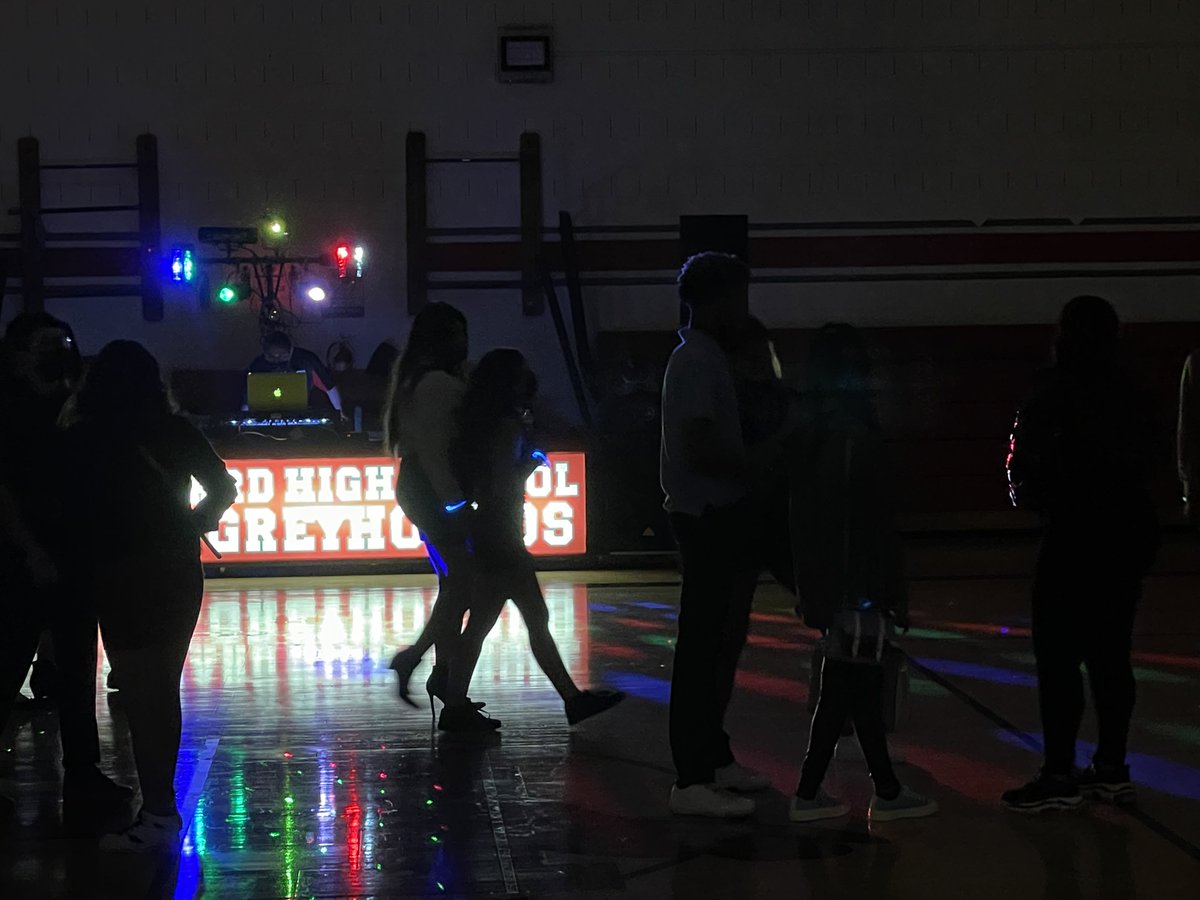 HHSGreyhounds's tweet photo. Hubbard students dancing the night away at the Winter Wonderland Ball! @PrincipalAltam1 @CPSNetwork16 @ChiPubSchools https://t.co/DmuKMoR5Oe