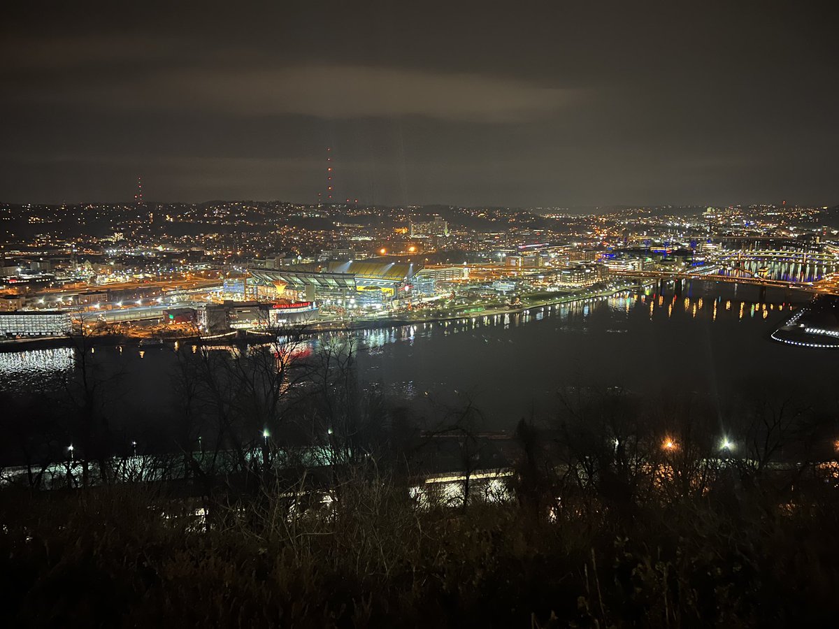 currydwayne01's tweet photo. Great view of city of Pittsburgh https://t.co/uDu1bkdom8