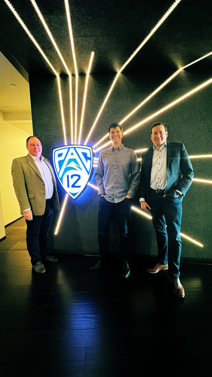 jhrubin's tweet photo. This week has been my first business trip since March of ‘20. Today I was reminded how exhausting yet FULFILLING travel can be.  

I had breakfast in Vegas, lunch with our friend and partner @ryancurrier from the @pac12 in San Fran, and about to go to dinner in L.A. https://t.co/4ETWMteaJr