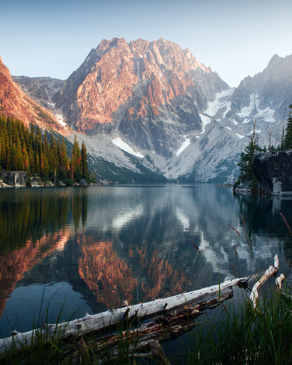 ElliotHawkey's tweet photo. Peaks of the Alpine Lakes Wilderness. 

https://t.co/rVqAwaikkE https://t.co/pcF3T5GFxR
