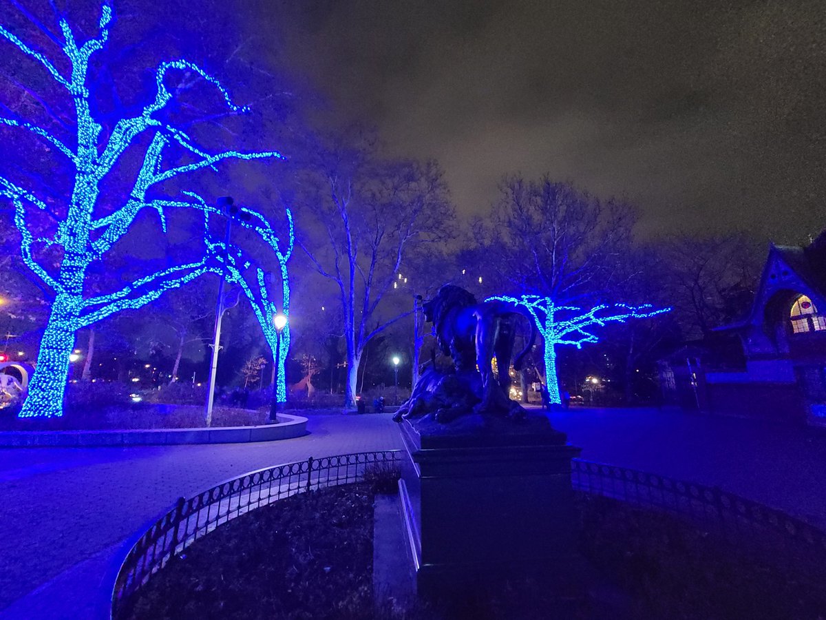 SuspendingJack's tweet photo. Some more shots from #Luminature @phillyzoo https://t.co/LImE6NGrha