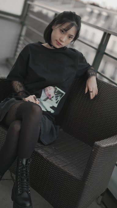 黑? 🖤❤️&zwj;🔥 https://t.co/zugyKsC7gR