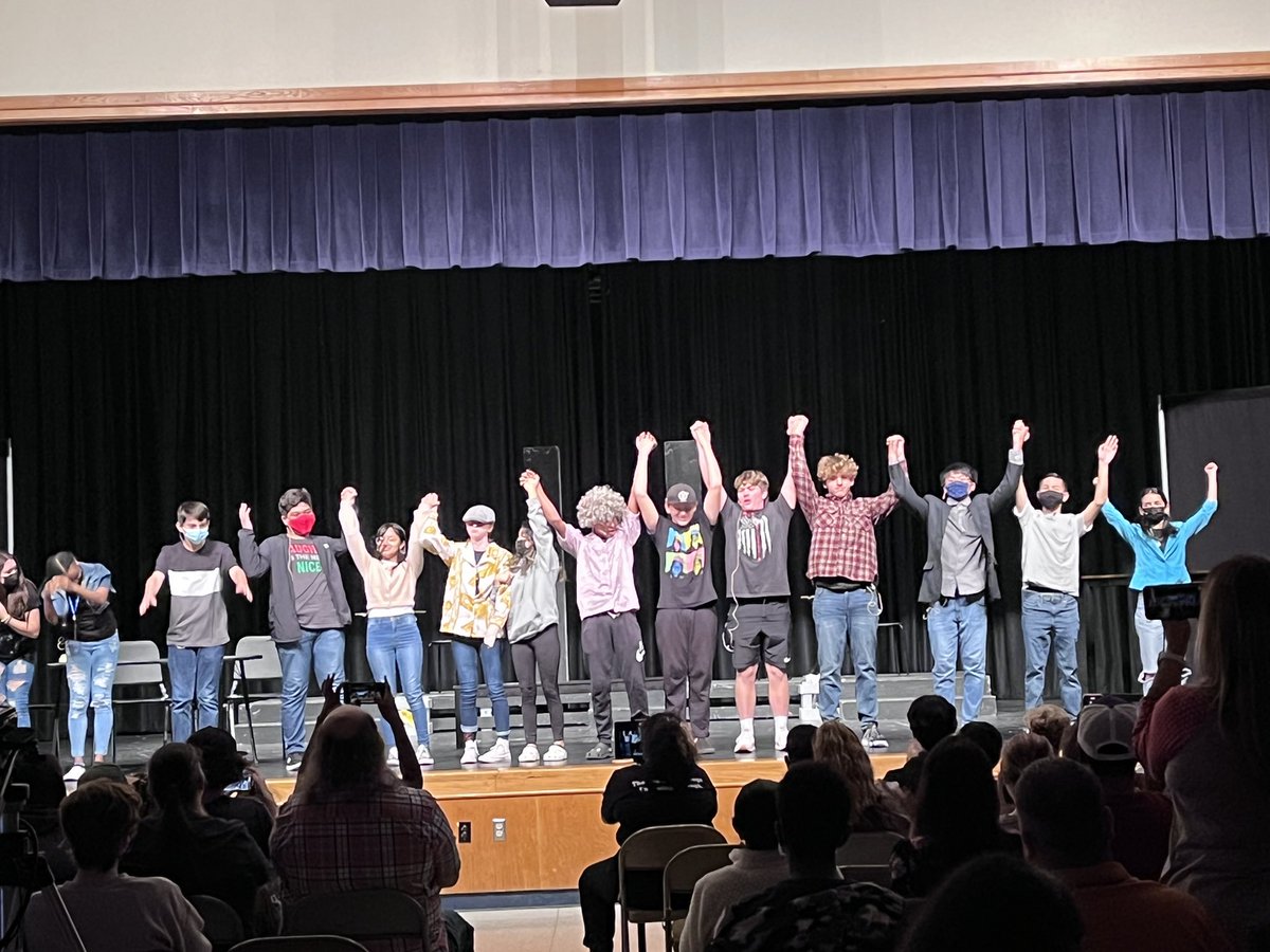 Briana Flores tweet media