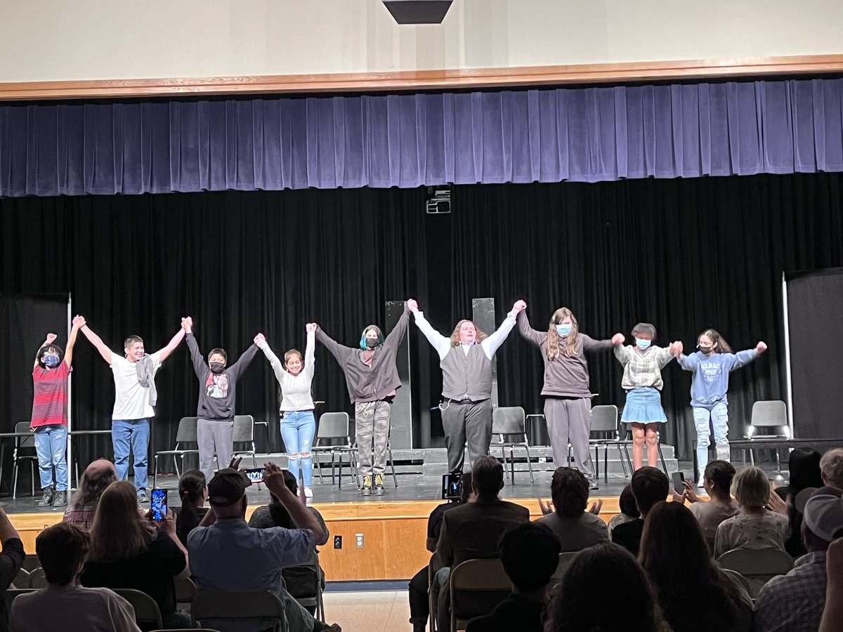 Briana Flores tweet media