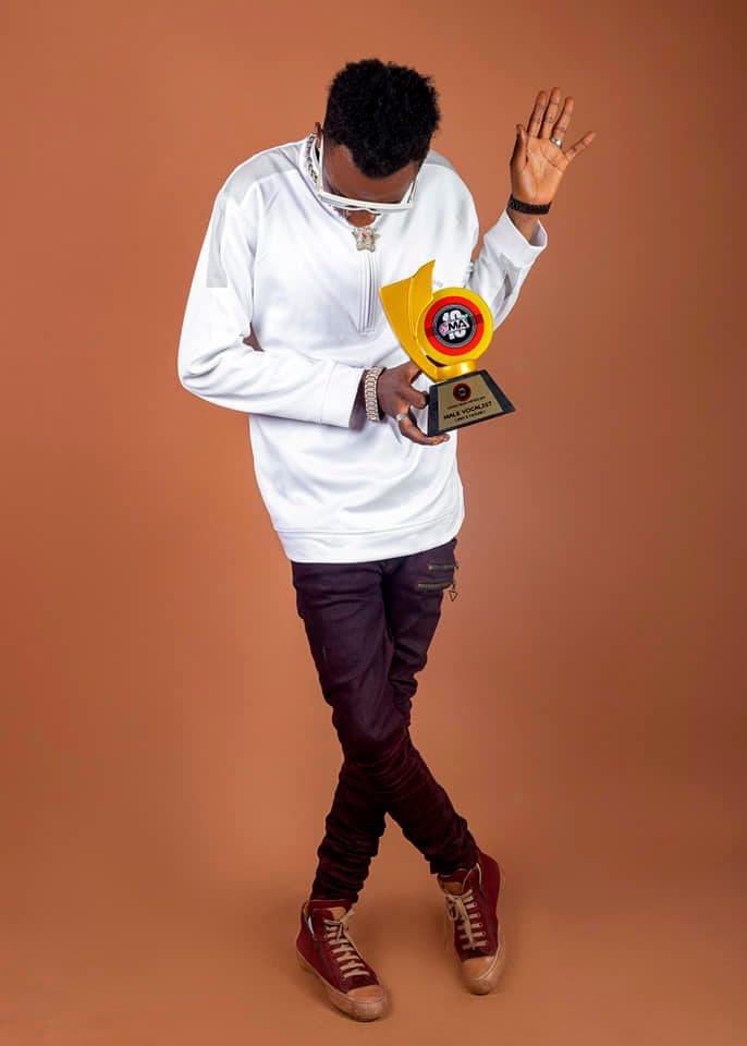 Central 🌟( Central Music Awards ) Male vocalist of the year ( 2021 ) Roy X Taylor , aka Apacino , I dedicate this Awards to highlife music &amp; You . 
Big ups 🔥 #heritagepromotion #taylormadeep
youtu.be/PTFl4Ngaz9Q