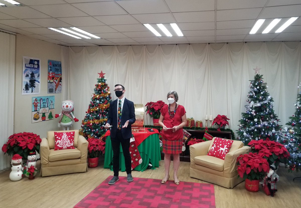 sumanranjan1511's tweet photo. American International School, Hong Kong Winter Fair 2021 🎉🎄🎅What a truly amazing night it was!Thank you for the joy. @AISPTA is indeed thankful to you @aishongkong @asimpsonEDU @wing_mwing @zpostedu @LindaMO71433576 @AaronNBaumgart1 @kabel_ais @josefinor and the entire team. https://t.co/3U1YNpw9SD