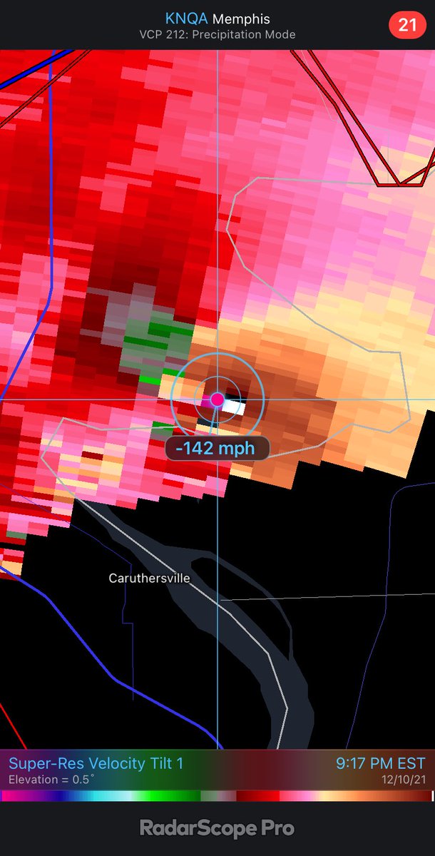 TornadoStudy's tweet photo. 283mph gate to gate velocity at 5,000 feet above the ground in MO near Caruthersville, making this the strongest tornadic gate to gate couplet in Doppler radar history. Previous was a tie between Greensburg KS 2007 EF5 and Tuscaloosa AL 2011 EF4 at 280mph. So far hit 3 states. https://t.co/NA1dOQcmn1