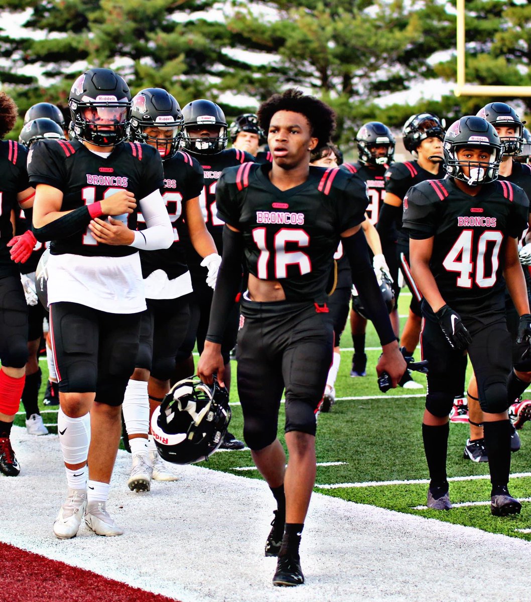 CoachFeesa's tweet photo. Congratulations on your 1st Team All District nomination son!! @ConnJamir When You Know You Know! #allgasnobrakes #noflyzone โค๏ธ https://t.co/rESmRkviGU