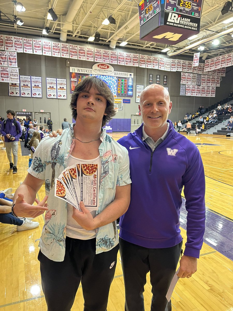 waukee_warriors's tweet photo. Our 1st Marco’s Halftime Shootout Winner is @nile_eddy!!  Go Warriors!! https://t.co/PrwFT1u3Qm