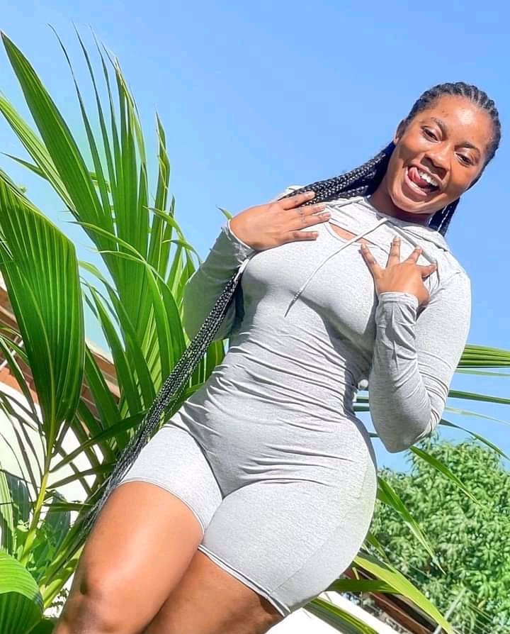 Moi je vois que le ciel est bleu, pas d'orage à l'horizon, mais toi tu vois quoi ?🤔