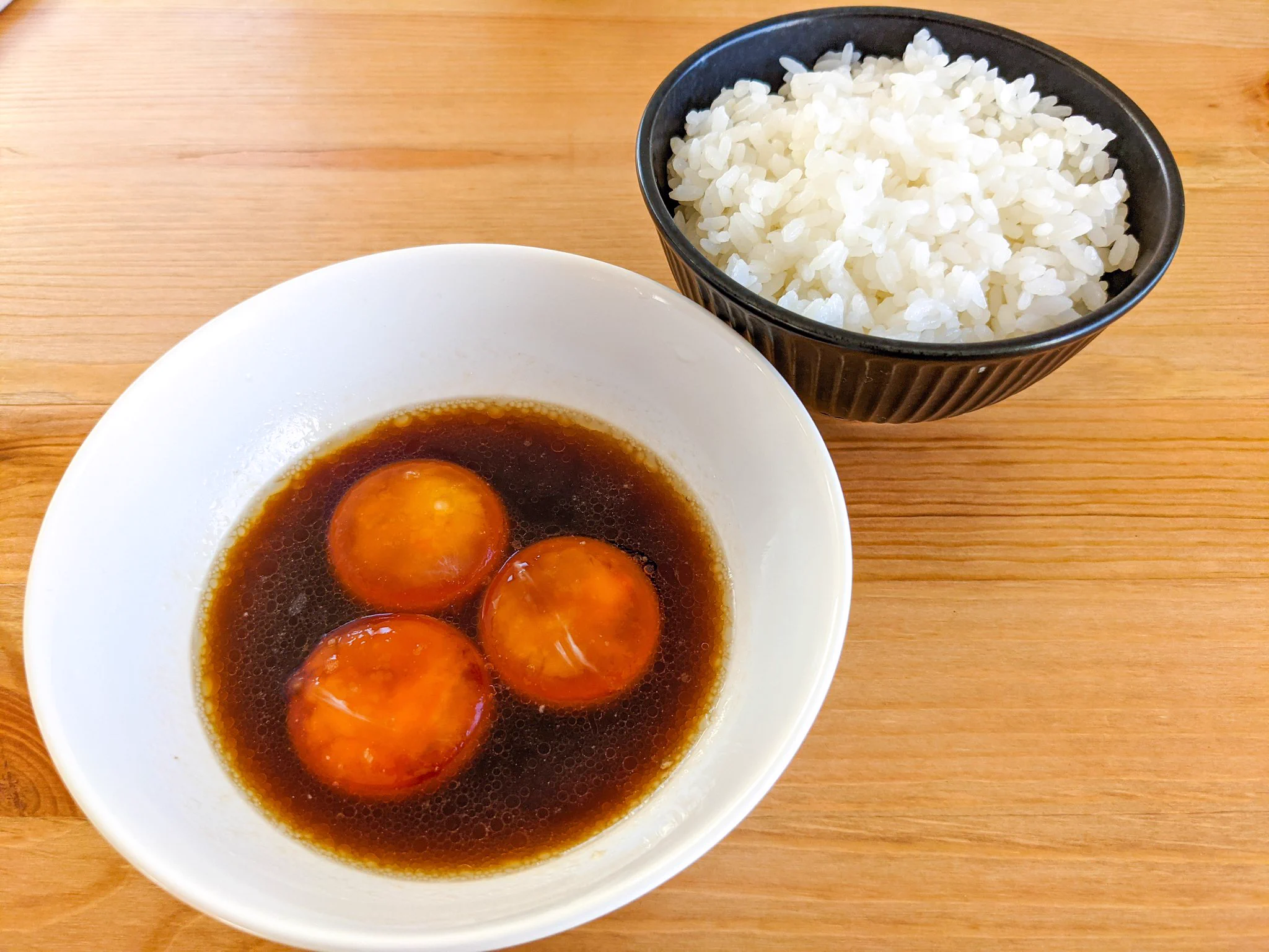 中華風の味付けがとっても美味しそう！オイスターソースなどを使った「卵かけご飯」レシピ！