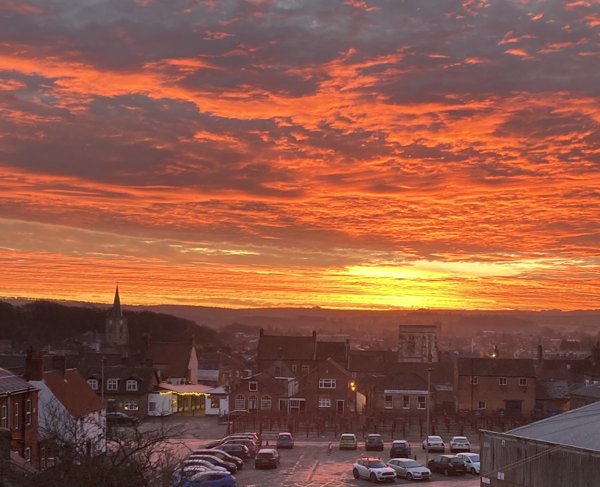 Epic sunrise over Malton this morning @northyorkswx @WeatherAlex @UKWX_ @JonMitchellITV @WeatherCraig @WeatherWolds @KarenGazette @Shaw91Matt @Weather_Nathan @visitmalton @theyorkmix @bbcweather @Willhide