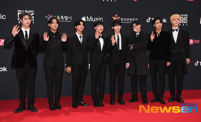ATEEZ on the 2021 MAMA red carpet ✨ WOOYOUNG 4th GEN ICON ATEEZ