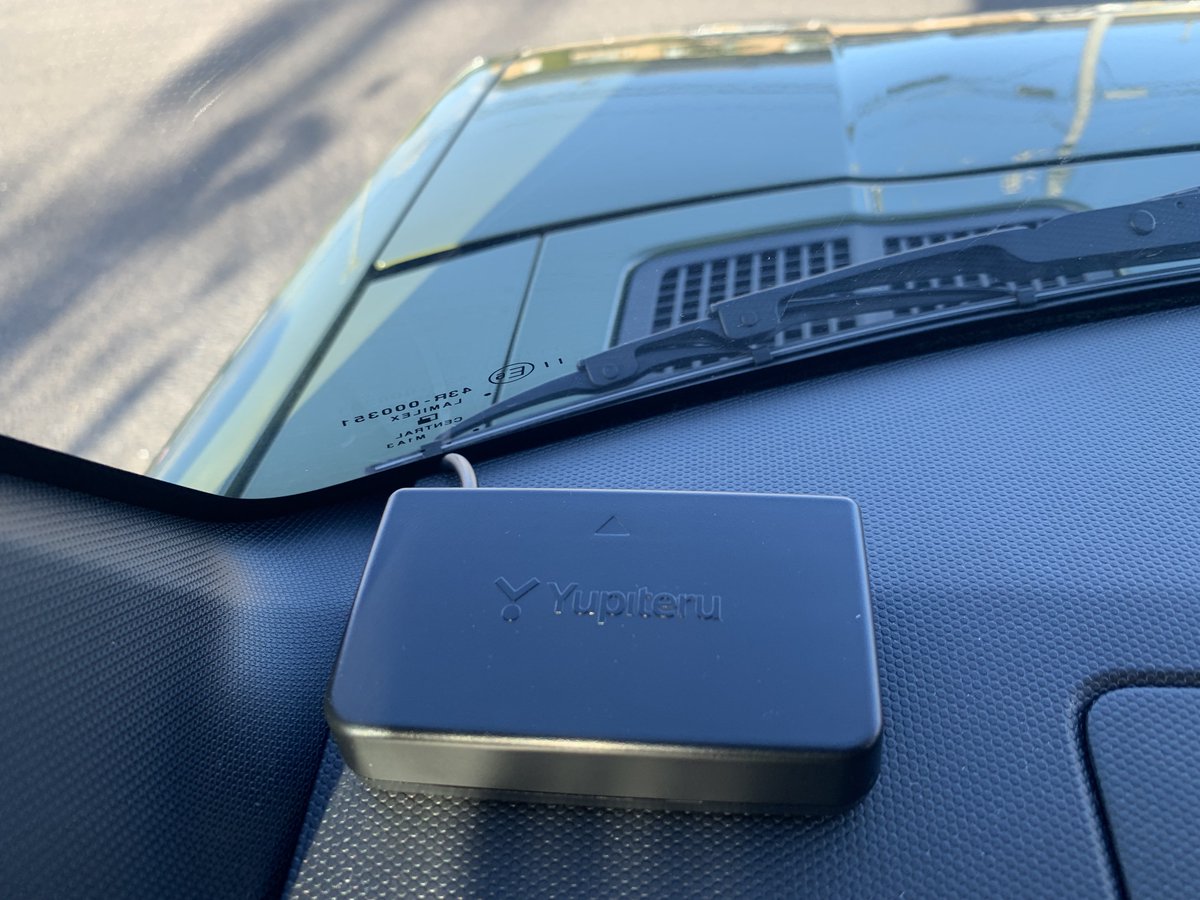 Amiuu_piro's tweet photo. 新車購入に伴いレーダー探知機も今年の最新式 SUPER CAT LS710(セパレートタイプ)に買い替え。
以前のはリモコン、タッチパネルが反応しなくなったのもあって乗り換える時👋
#ユピテル
#SUPERCAT
#LS710
#レーダー探知機
#レーザー探知機 https://t.co/oJ2Ge3H7mL