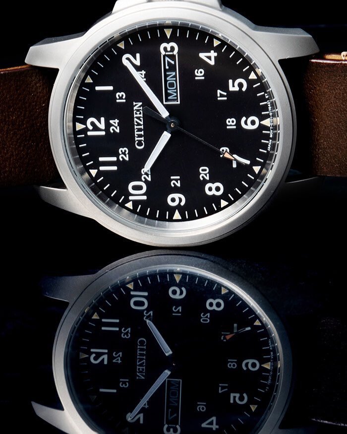 hoboOfficial's tweet photo. hobo × CITIZEN
ECO DRIVE WATCH
着ける人と場所を選ばない、ミニマルかつ汎用性の高いコラボレーションモデル。
⁡
Release date: Wednesday, December 15, 2021 
⁡
https://t.co/eW2Apqn0gP https://t.co/LVCM11ctLd