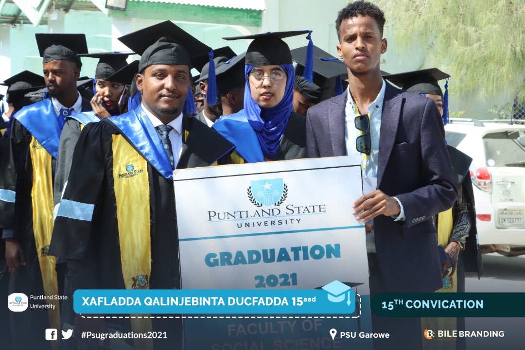 ExplorePSU's tweet photo. Waxaa hoolka qalin-jabinta soo gaaray ardayda kulyadaha kala duwan ee dufacadda 15th ee maanta ka qalin-jabinaaya jaamacadda. #psugraduations2021 https://t.co/2Wh2ZF7oK2
