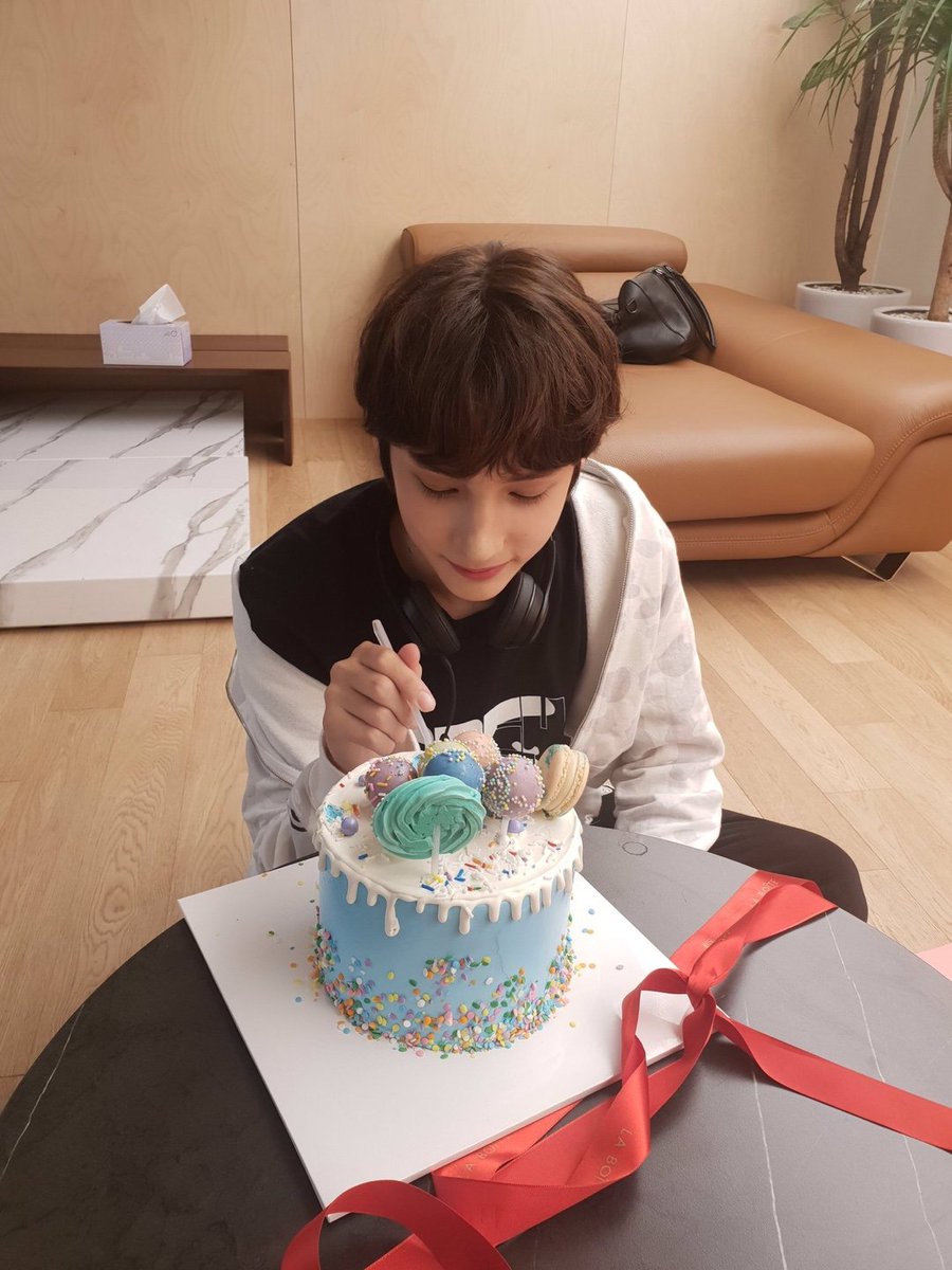HK_luv923's tweet photo. 사진에서 애기 냄새가 나요

#MAMAVOTE #txt https://t.co/PmFqIzwB9c