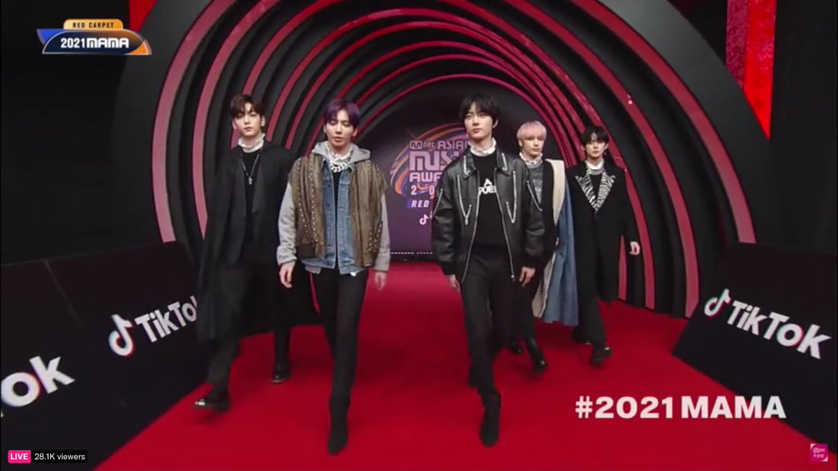 informjjunie's tweet image. The fits, the aura, the visual, the walk
 presenting the &quot;it-boys&quot;
 #TOMORROW_X_TOGETHER