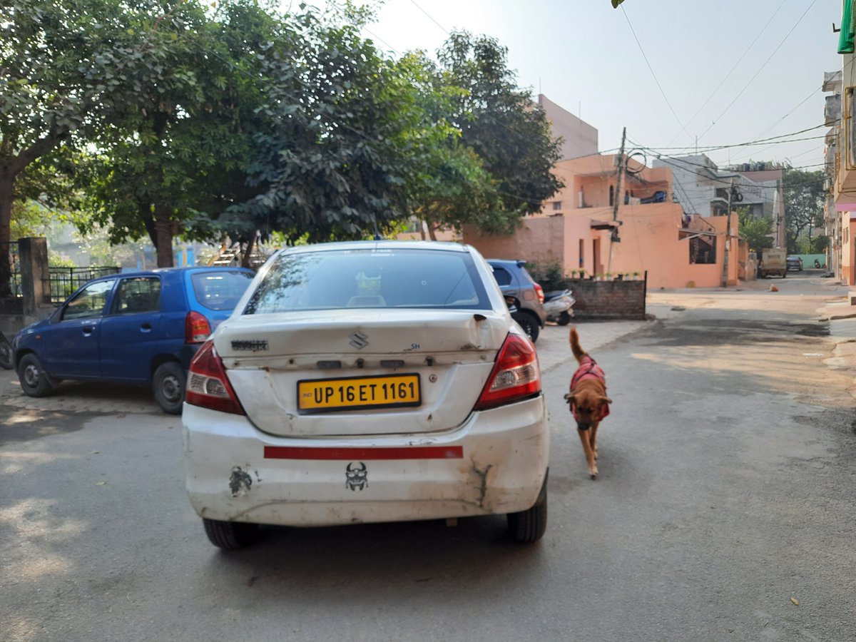 kidzholic's tweet photo. @Uber_Support I booked a uber premium cab from Delhi Airport and this is the condition of cab. I don't think uber is testing the quality  for premium cars and not taking care any measure for customer safety during CoVid. Driver was  rude &amp; denied to on AC while I was charged https://t.co/HUHRMUH2cO