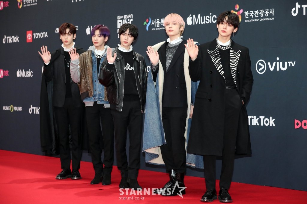 다섯 tweet media