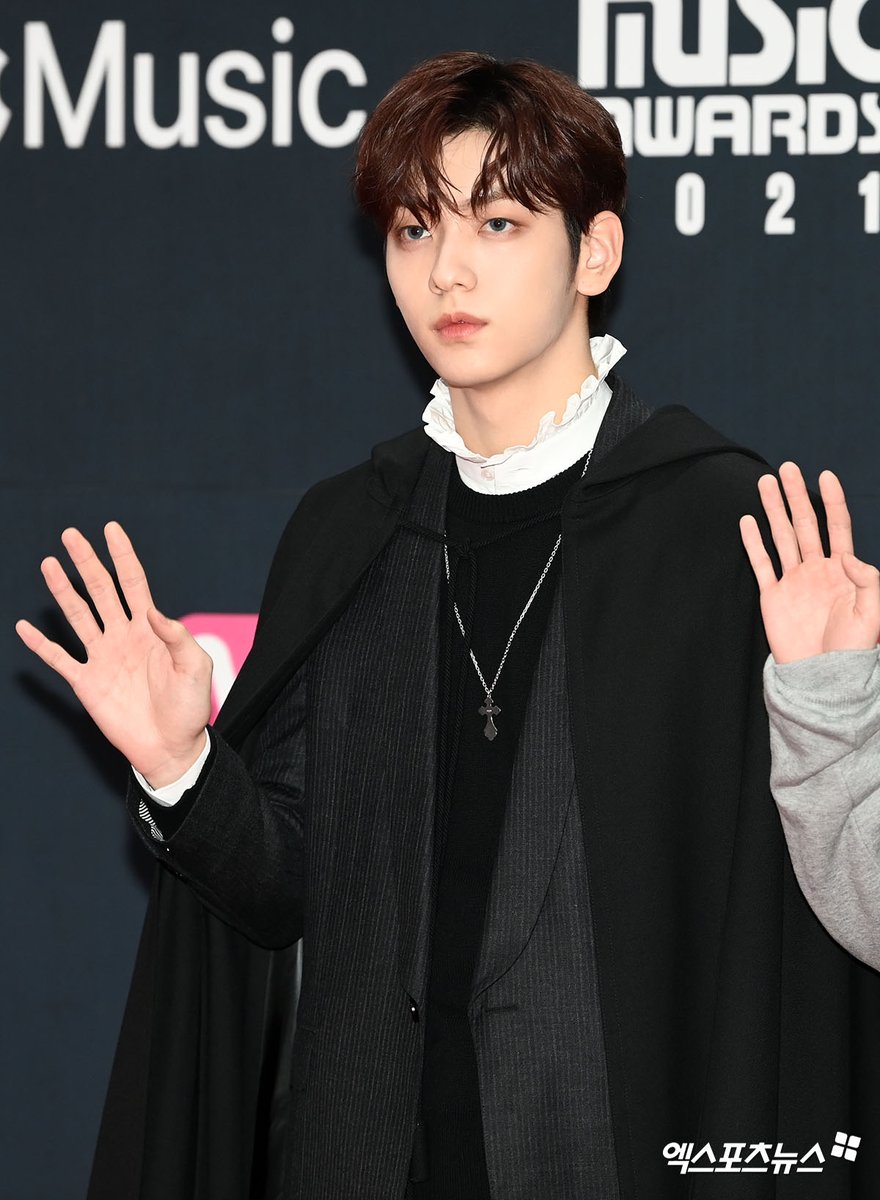 다섯 tweet media