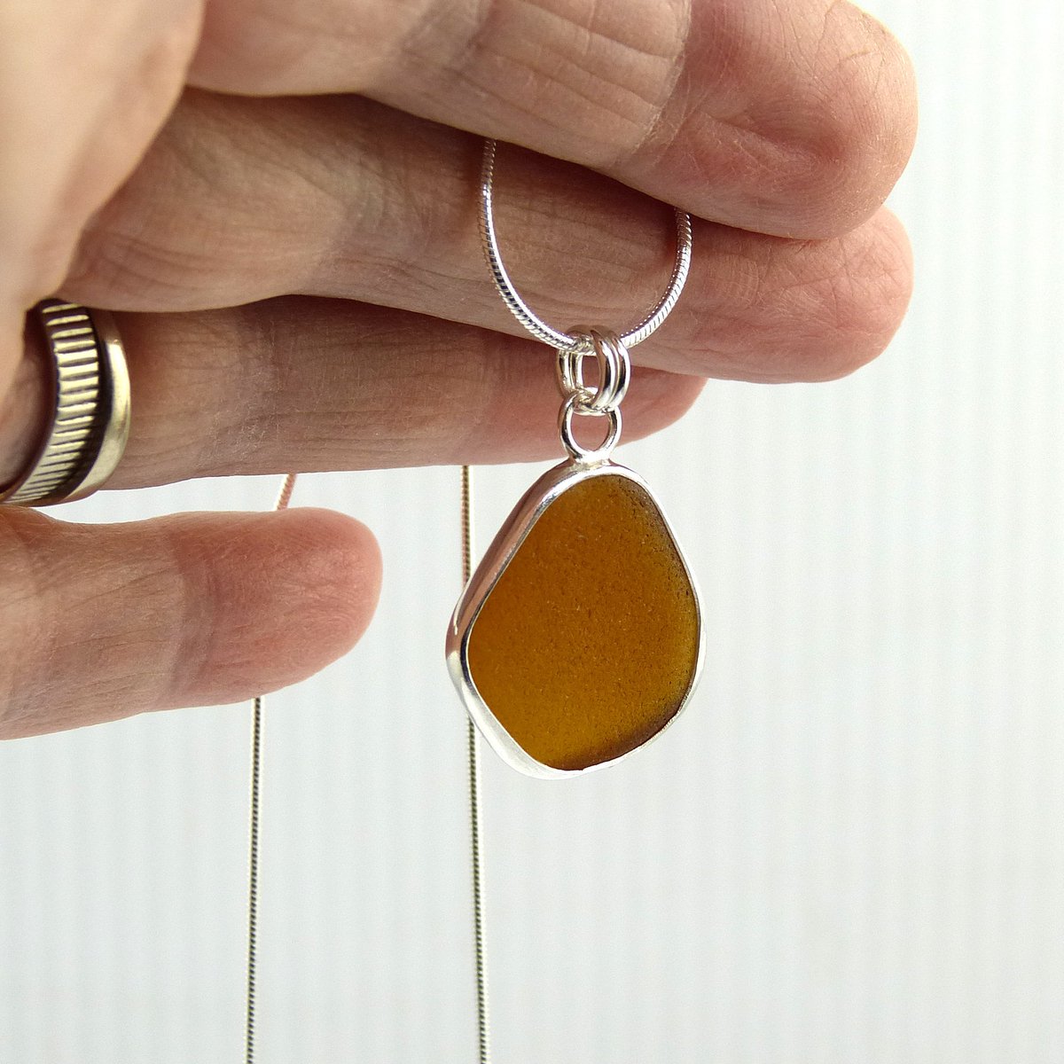 TheStrandline's tweet photo. Toffee Open Bezel Sea Glass Necklace, Backless Bezel, Beach Glass Necklace, Sea Glass Necklace ZURI https://t.co/Y67XtspVCl #thestrandline #Northumberland #supportsmallbusiness #giftideas #EarlyBiz #shopindie #UKGiftAM #Warkworth #MHHSBD #UKGiftHour https://t.co/Z3EBQpdpxv