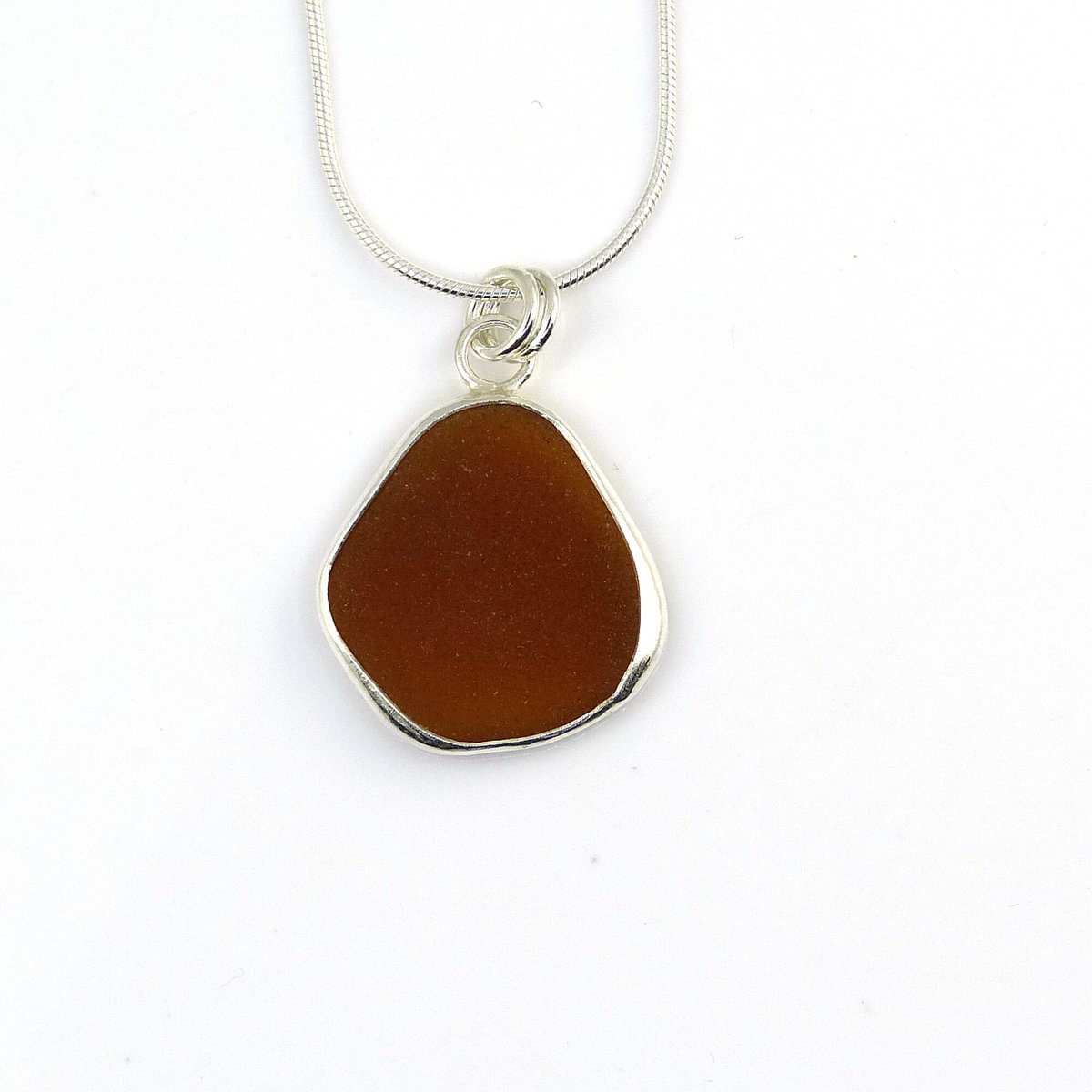 TheStrandline's tweet photo. Toffee Open Bezel Sea Glass Necklace, Backless Bezel, Beach Glass Necklace, Sea Glass Necklace ZURI https://t.co/Y67XtspVCl #thestrandline #Northumberland #supportsmallbusiness #giftideas #EarlyBiz #shopindie #UKGiftAM #Warkworth #MHHSBD #UKGiftHour https://t.co/Z3EBQpdpxv