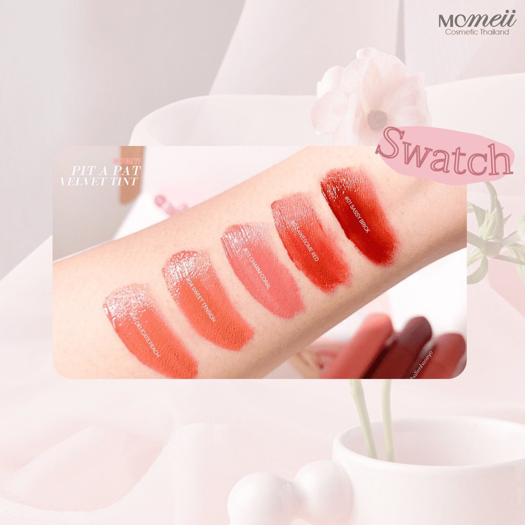 lekwarap's tweet photo. MOMEII Pit a Pat Velvet Tint โมเมลิป ลิปทินท์เนื้อกำมะหยี่ 4.8g
เบอร์ 01 Sassy Brick โทนสีแดงอิฐ
เบอร์ 02 Awesome Red โทนสีแดงคลาสสิค
เบอร์ 03 Charm Coral โทนสีชมพูคอรัล
เบอร์ 04 Sweet Tension โทนสีส้มนู้ด
เบอร์ 05 Delicate Peach โทนสีพีชส้ม
#ส่งต่อสกินแคร์ #ลิปสติก #คสอเกาหลี https://t.co/t5PUpeG47D