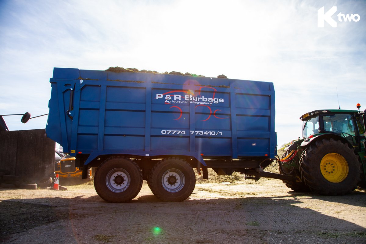KtwoLtd's tweet image. ''20% more efficient running a Ktwo Compact &amp;amp; Push than a tipping trailer!''

See our latest video with P &amp;amp; R Burbage Agricultural Contractors 👉 youtube.com/watch?v=LLJKId…

#ktwo #agriculturalmachinery #farmmachinery #farming #agriculture #farmtrailer #agri #farminguk #farmlife