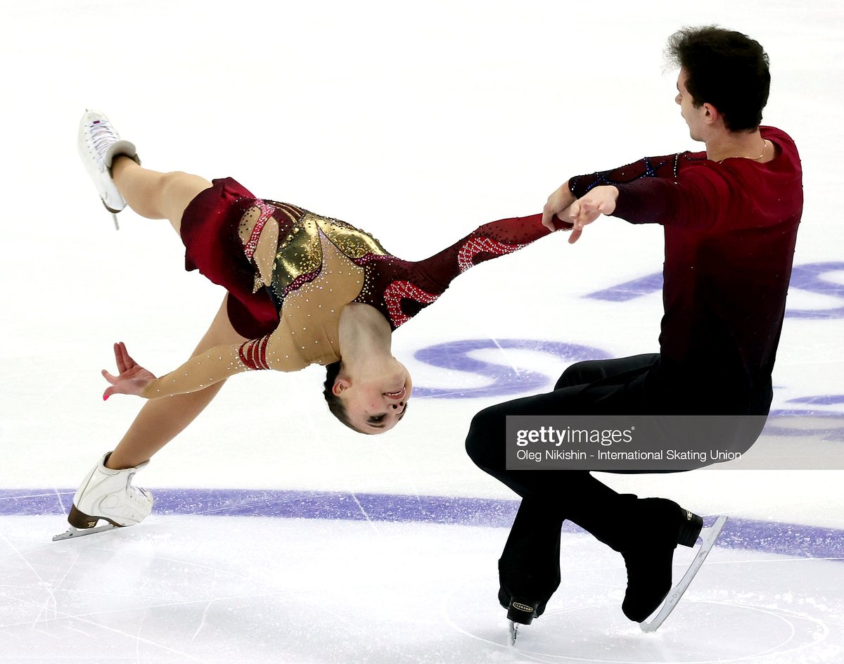 goldenskate's tweet photo. Happy Birthday 🎂 to 🇷🇺 Russia's #IasminaKadyrova! GS Fan Fest @ https://t.co/ZfKjjUa3Mt The 17-year-old earned new personal bests (SP/TS) this season at #RostelecomCup 🥉 and #WarsawCup (FS) 🥉 with #IvanBalchenko 👏🏻 📷 2021-22 "Bolero For Violin And Orchestra" #FigureSkating https://t.co/mniEMfXjbR