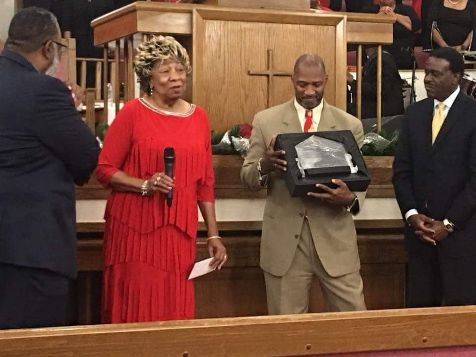 cdcdrum's tweet photo. Man, Facebook memories gets to me! This was four years ago today at my dear mother's retirement celebration at the church after 54 years. Man, our families showed up! I love and miss you dearly, my dear mother! 💔💔 #missingmymother https://t.co/6qJpzBN7fN