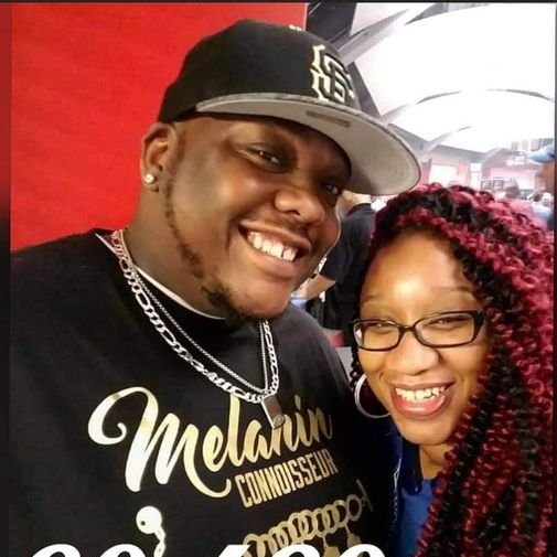 Cleavon_MD's tweet photo. Chez The Barber from Kansas City #Missouri died from COVID December 10, 2021. Chez leaves behind his wife, 4 children and many beloved friends and family. He was 40. #SoulsLostToCovid https://t.co/ygbmH5Wcg6 https://t.co/j3j4PlqlcO