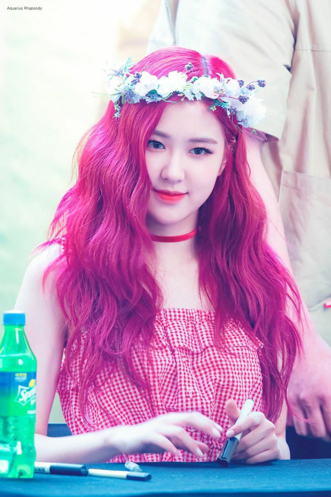 Ennie1102's tweet photo. Ai chỉ tui cách vote trên SMA đc hông 🥲
I vote #MAMAVOTE #rosé https://t.co/1zq1ORADNB