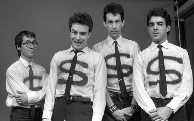PunkRockStory's tweet photo. Dead Kennedys wear their iconic dollar sign shirts and ties, 1980. Promotion of the new song "Pull My Strings", a satirical attack on the ethics of the mainstream music industry
#punk #punks #punkrock #hardcorepunk #deadkennedys #pullmystrings #history #punkrockhistory https://t.co/PWonjk3DC8
