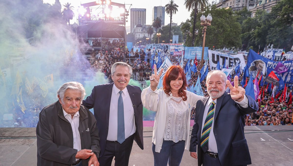 LulaOficial's tweet image. Democracia para Siempre! Obrigado, povo argentino!   

📷 @ricardostuckert