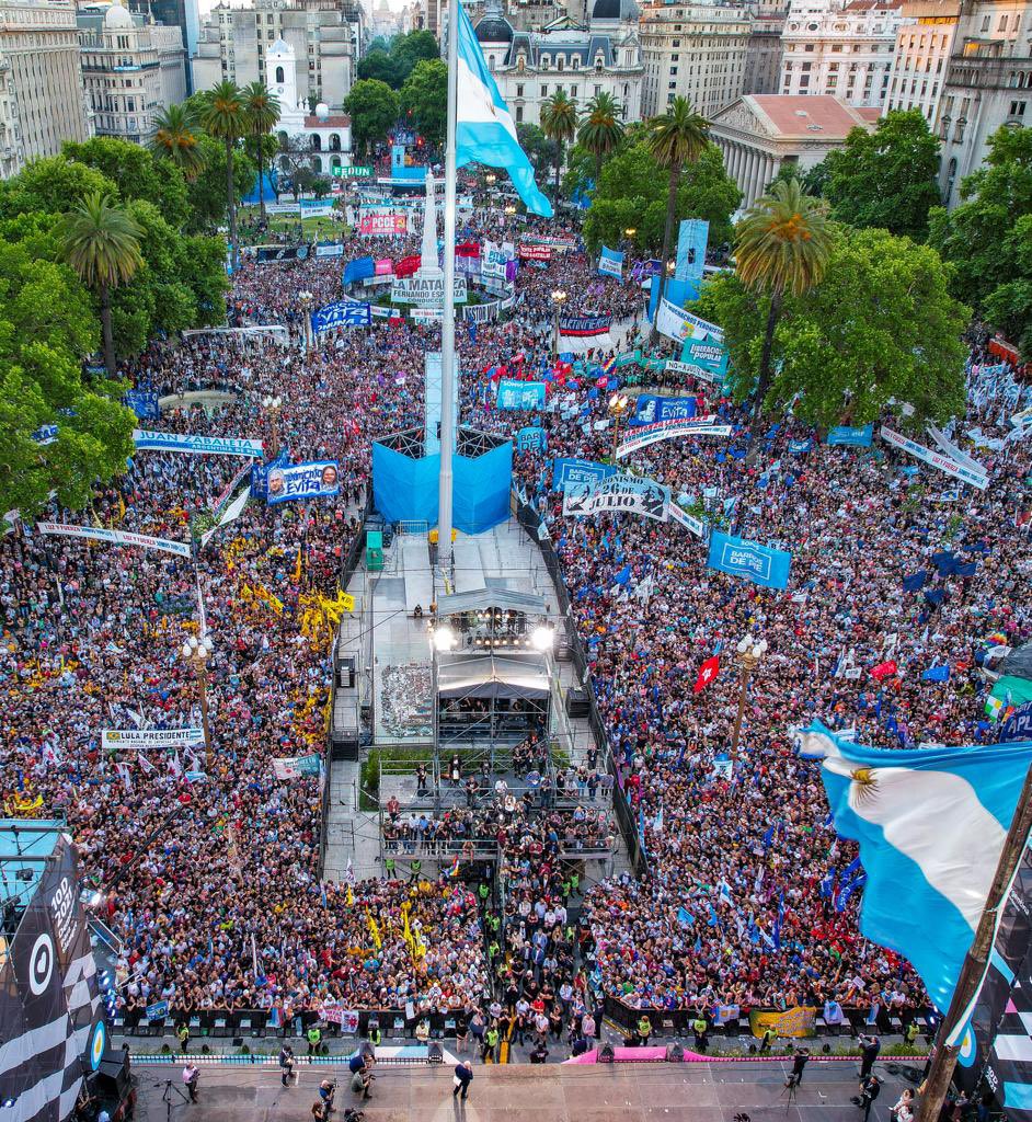 LulaOficial's tweet image. Democracia para Siempre! Obrigado, povo argentino!   

📷 @ricardostuckert