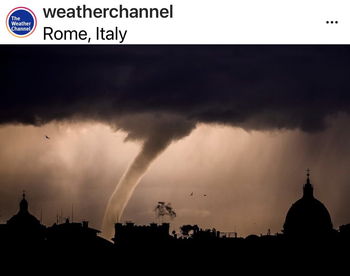 elizabethtf's tweet photo. Tornado in Rome, Italy yesterday.🌪🌪 https://t.co/sI0rRp9jXa